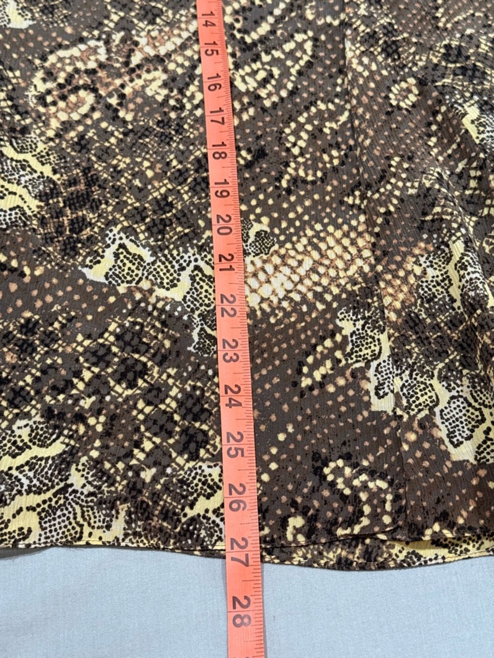 Ellen Tracy Silk A-line Snake Print Skirt - Picture 7 of 8